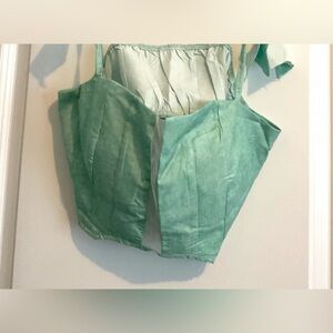 two piece loose pants set, cute top. Light green